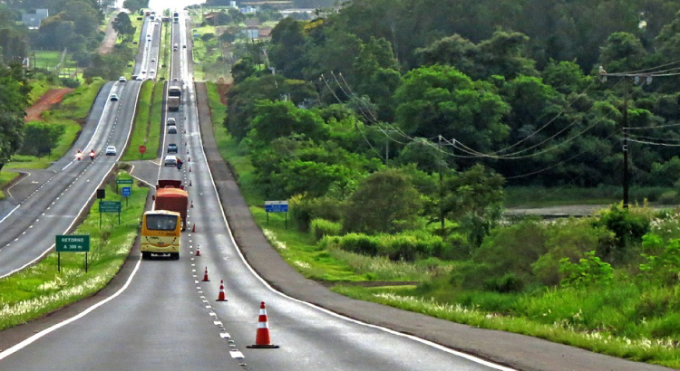 Melhor iluminação em trechos da BR-277 poderá evitar acidentes